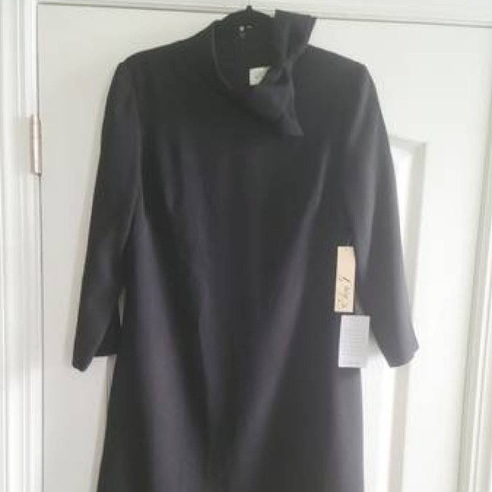 Eliza J Black Crepe Dress Size 8    New with Tags
